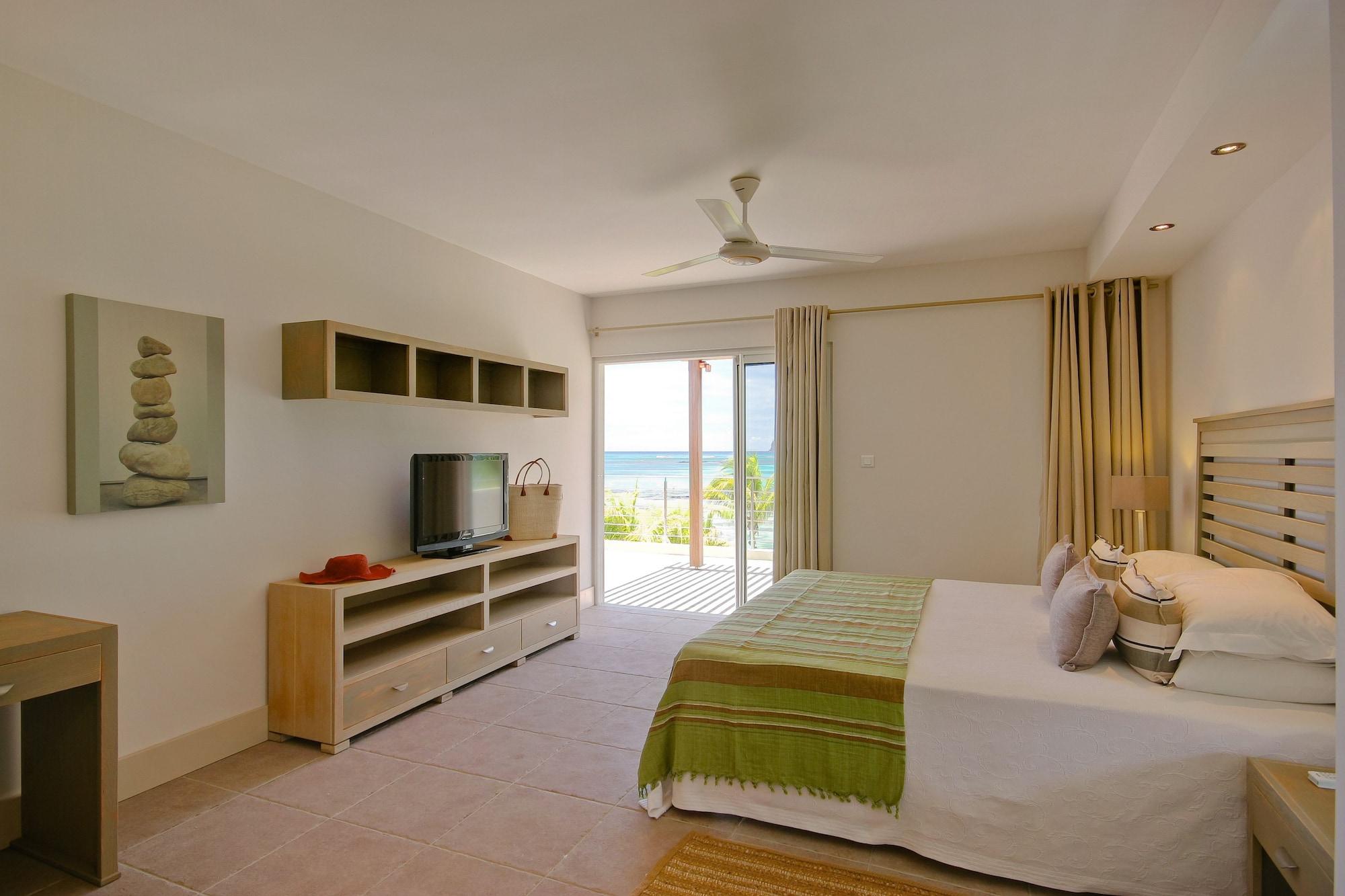 Cape Point Seafront Suites & Penthouse By Lov Cap Malheureux Exterior foto